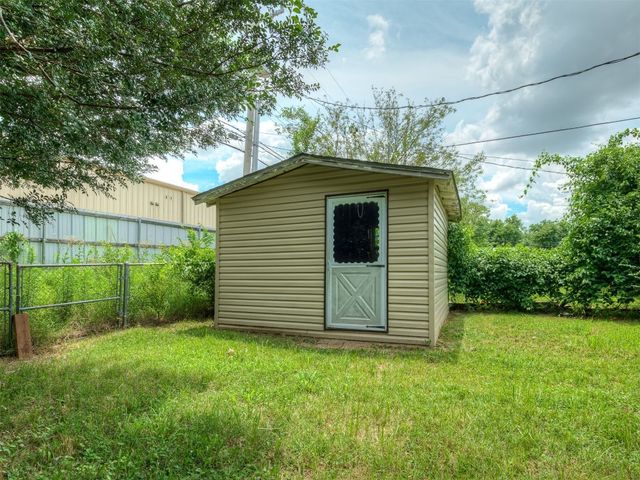 4011 Blaine Road, Shawnee, OK 74804