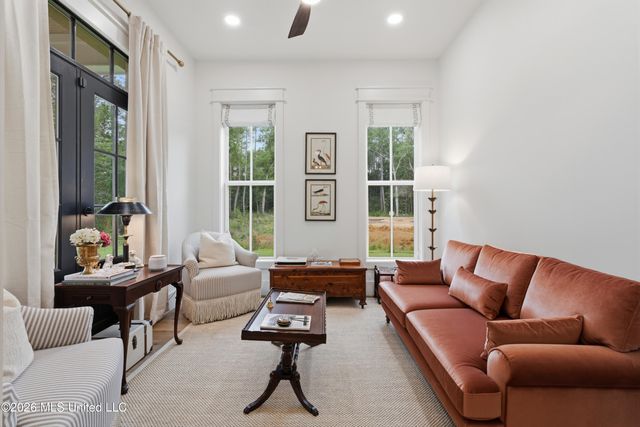 8068 Ocean Springs Road, Ocean Springs, MS 39564