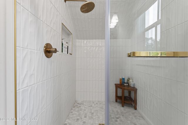 8068 Ocean Springs Road, Ocean Springs, MS 39564