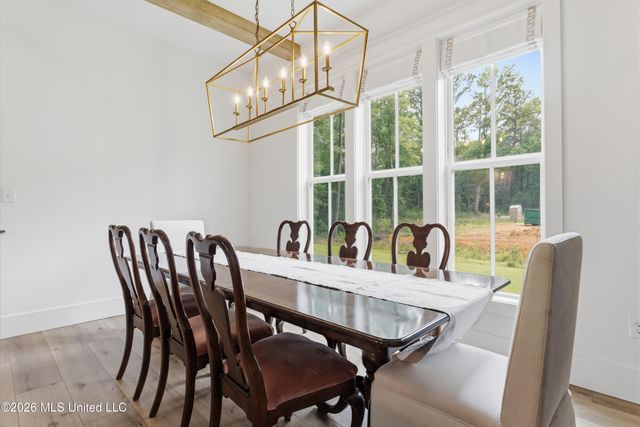 8068 Ocean Springs Road, Ocean Springs, MS 39564