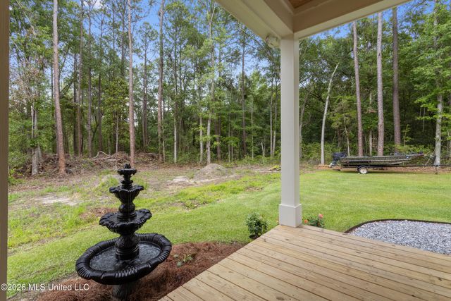 8068 Ocean Springs Road, Ocean Springs, MS 39564