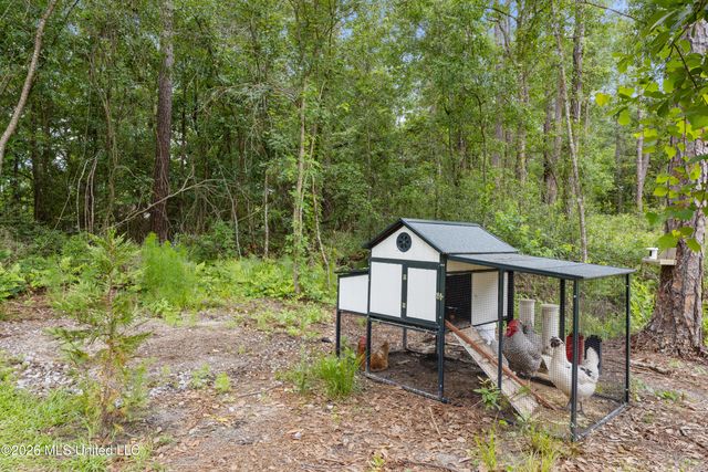 8068 Ocean Springs Road, Ocean Springs, MS 39564