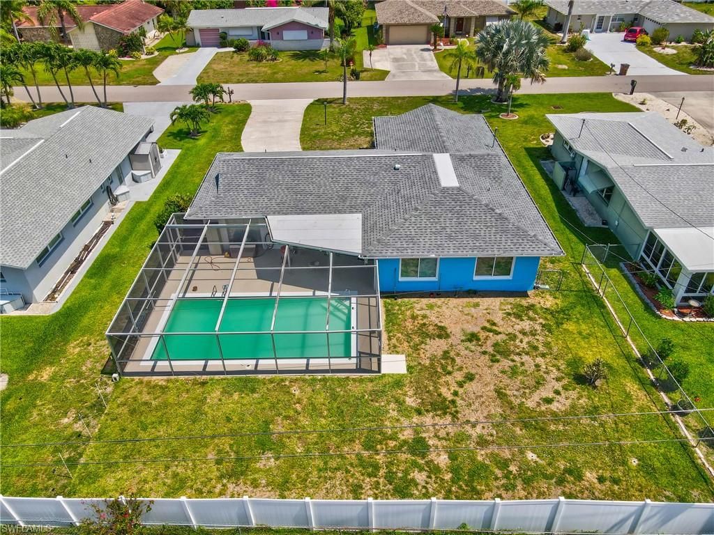 240 SE 46th TER, CAPE CORAL, FL 33904 — photo 4