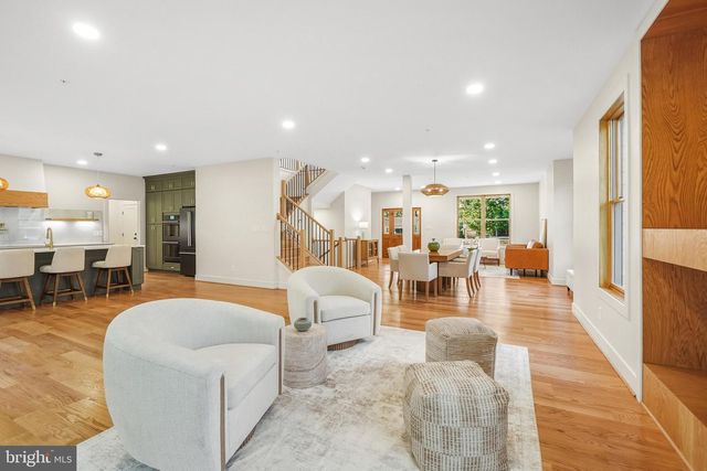 110 GENEVA, Silver Spring, MD 20912