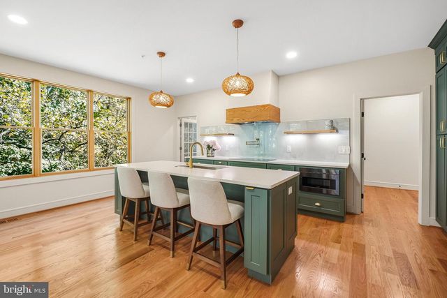 110 GENEVA, Silver Spring, MD 20912