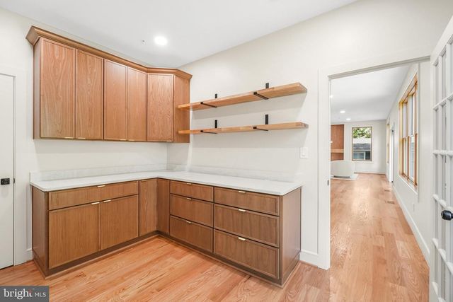 110 GENEVA, Silver Spring, MD 20912