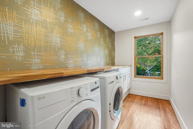 110 GENEVA, Silver Spring, MD 20912