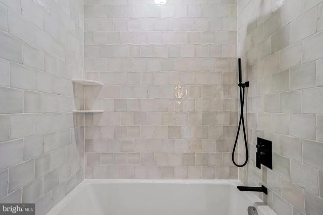 110 GENEVA, Silver Spring, MD 20912