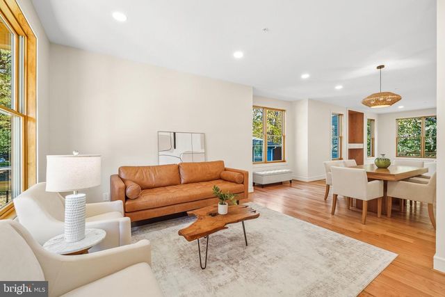 110 GENEVA, Silver Spring, MD 20912