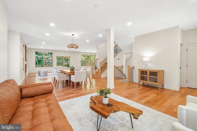 110 GENEVA, Silver Spring, MD 20912