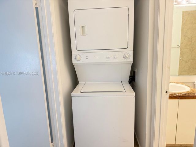 680 Cypress Club Way F10, Deerfield Beach, FL 33064