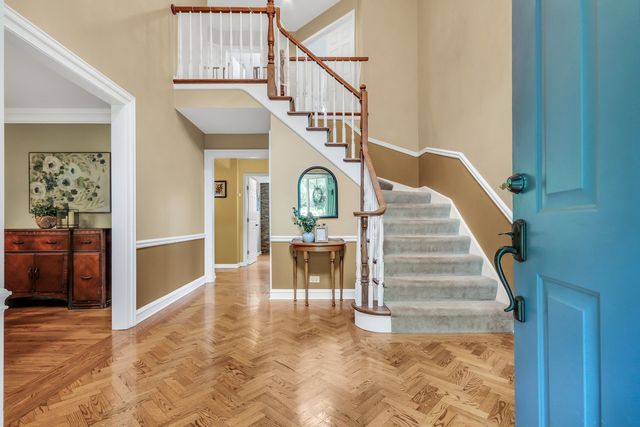 26425 N Pheasant Run, Mundelein, IL 60060