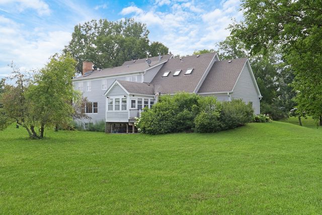 26425 N Pheasant Run, Mundelein, IL 60060