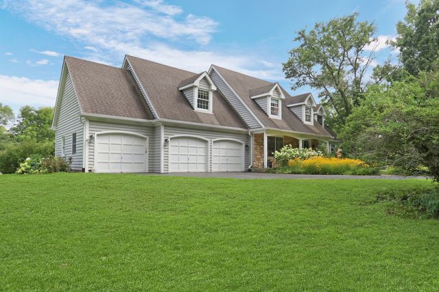 26425 N Pheasant Run, Mundelein, IL 60060
