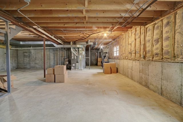 26425 N Pheasant Run, Mundelein, IL 60060