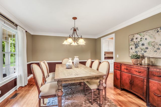 26425 N Pheasant Run, Mundelein, IL 60060
