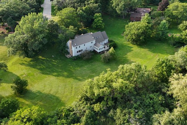 26425 N Pheasant Run, Mundelein, IL 60060