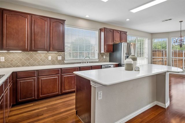 44 Creekside Drive, Trophy Club, TX 76262