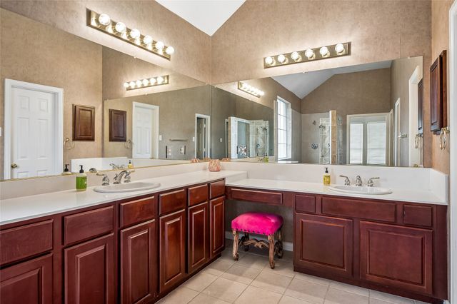44 Creekside Drive, Trophy Club, TX 76262