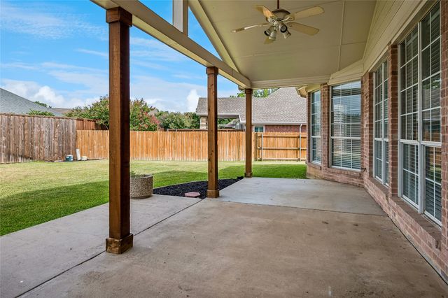 44 Creekside Drive, Trophy Club, TX 76262