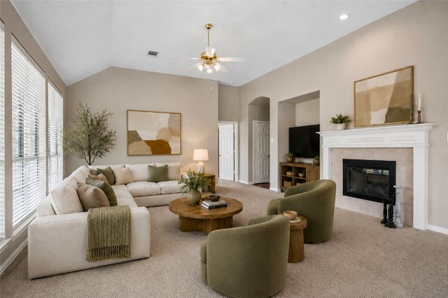 44 Creekside Drive, Trophy Club, TX 76262