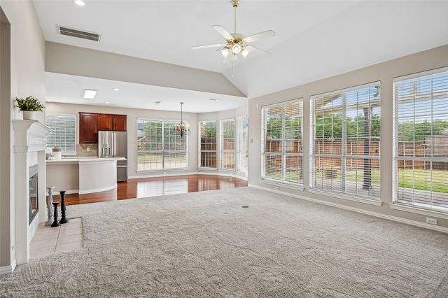 44 Creekside Drive, Trophy Club, TX 76262
