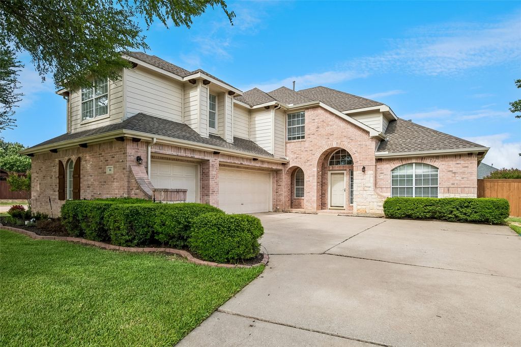 44 Creekside Drive, Trophy Club, TX 76262
