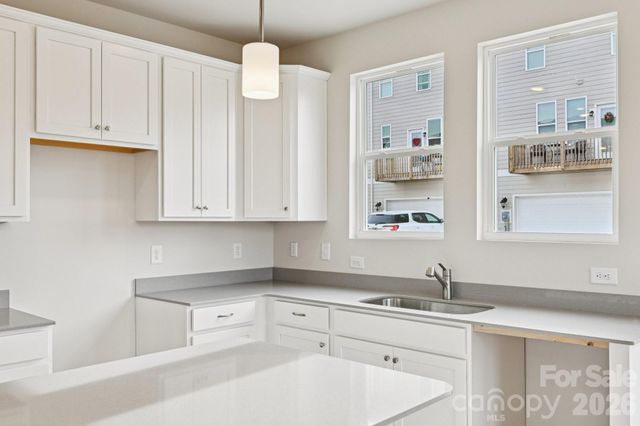 201 Vanguard Lane 13, Cramerton, NC 28032