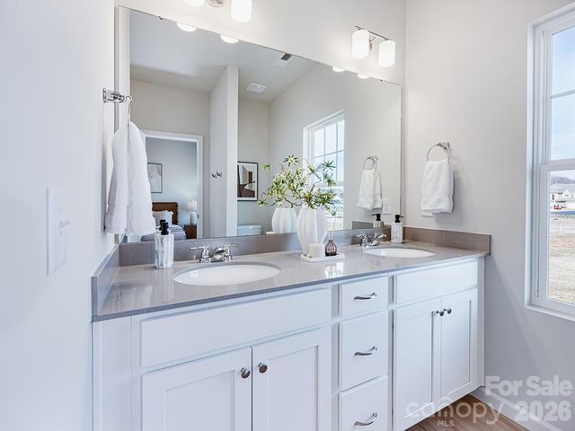 201 Vanguard Lane 13, Cramerton, NC 28032