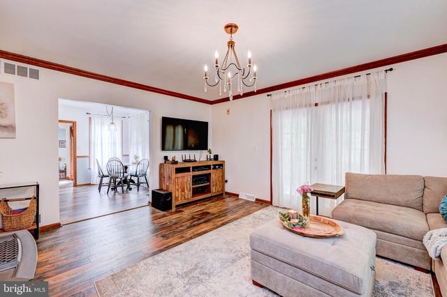 4849 WENDI DR E, Zionsville, PA 18092