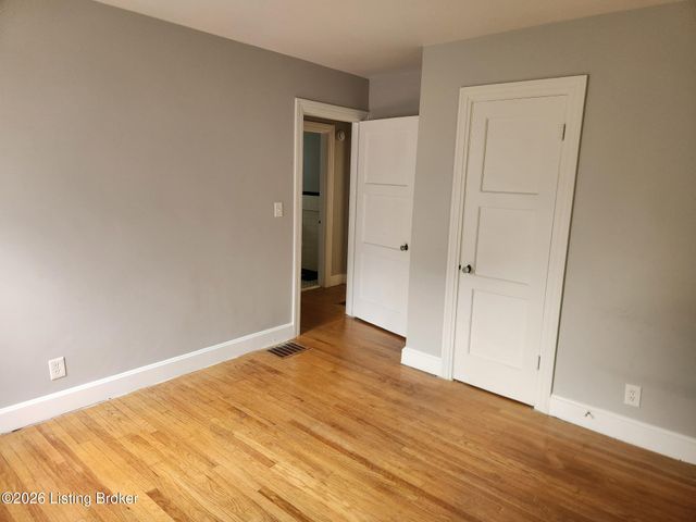 316 Monohan Dr, Louisville, KY 40207