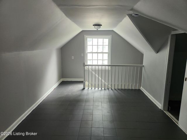316 Monohan Dr, Louisville, KY 40207