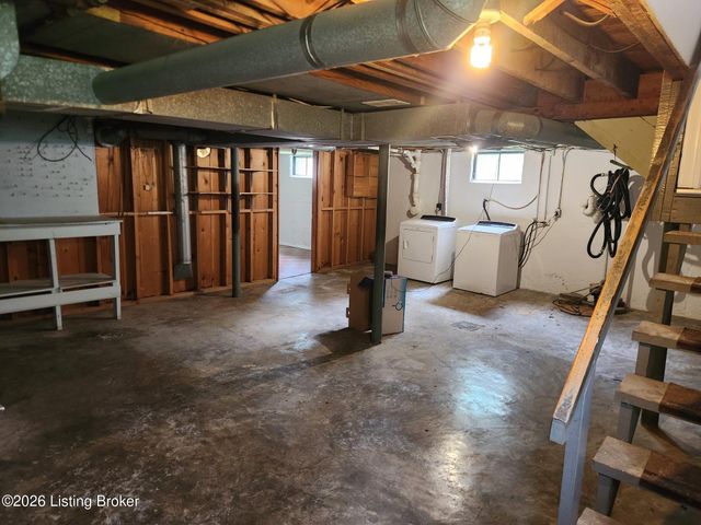 316 Monohan Dr, Louisville, KY 40207