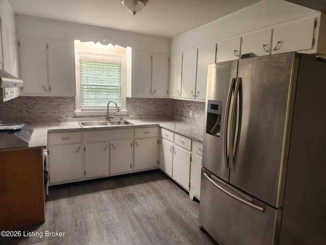 316 Monohan Dr, Louisville, KY 40207