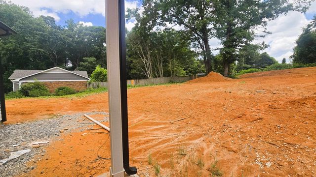 333 Peach Valley Drive, Spartanburg, SC 29303
