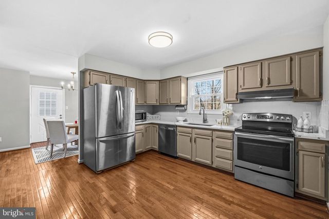 9145 SCHOOLCRAFT LN, Burke, VA 22015