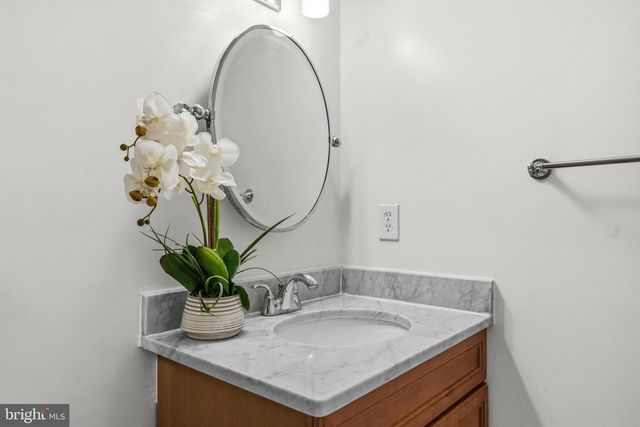 9145 SCHOOLCRAFT LN, Burke, VA 22015