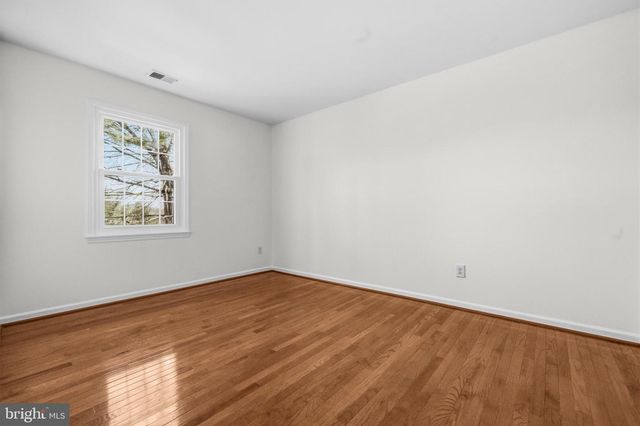 9145 SCHOOLCRAFT LN, Burke, VA 22015