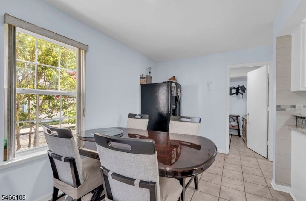 425 Thomas St, Perth Amboy City, NJ 08861 — photo 4