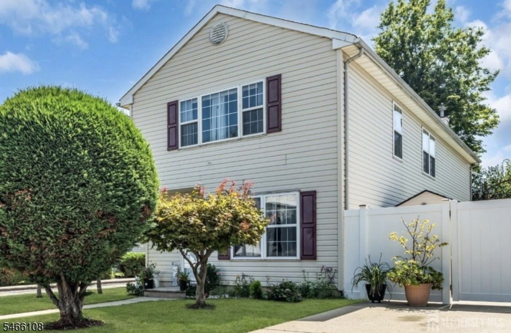 425 Thomas St, Perth Amboy City, NJ 08861 — photo 5