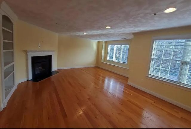 1 Olson 13, Wilmington, MA 01887