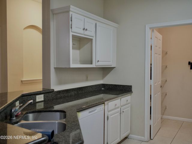 10000 GATE Parkway 1614, Jacksonville, FL 32246