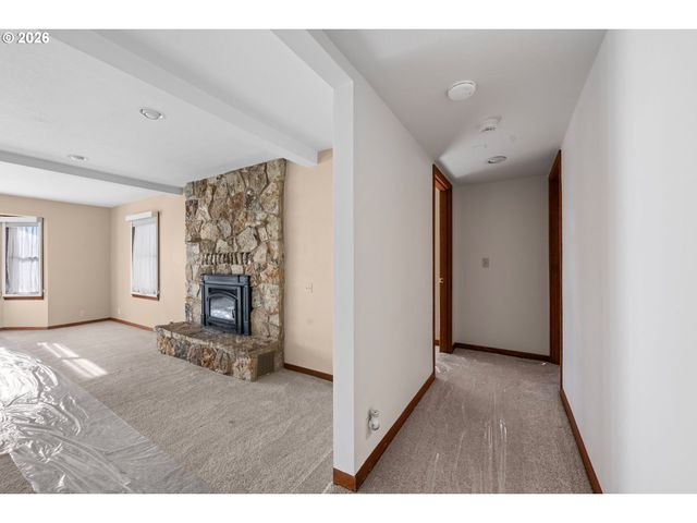 33887 CHURCH Rd, Warren, OR 97053