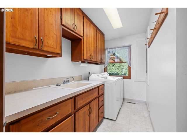 33887 CHURCH Rd, Warren, OR 97053