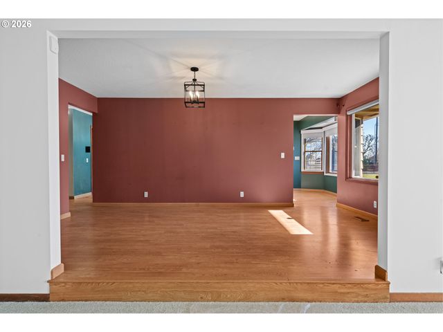 33887 CHURCH Rd, Warren, OR 97053