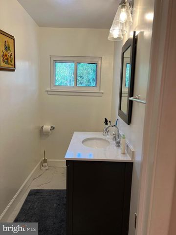 6305 TONE DR, Bethesda, MD 20817