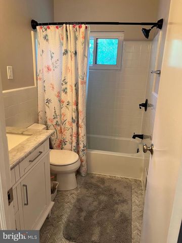 6305 TONE DR, Bethesda, MD 20817