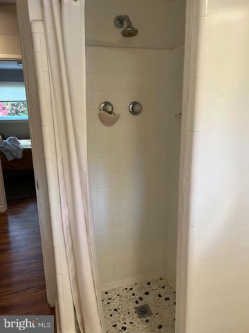 6305 TONE DR, Bethesda, MD 20817