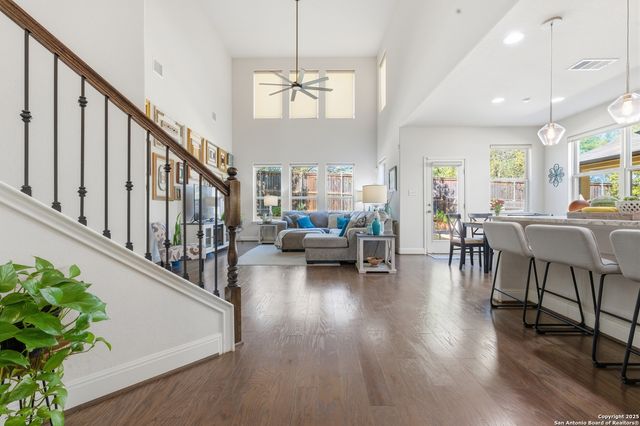 10711 Ysamy Way, San Antonio, TX 78213