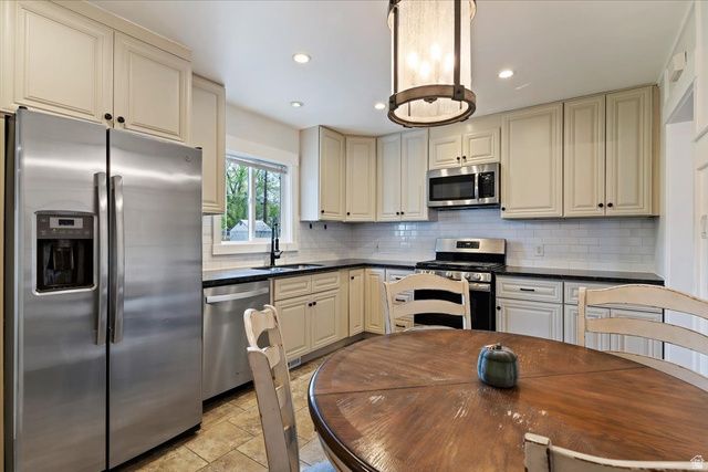 480 N 100 E, Kaysville, UT 84037